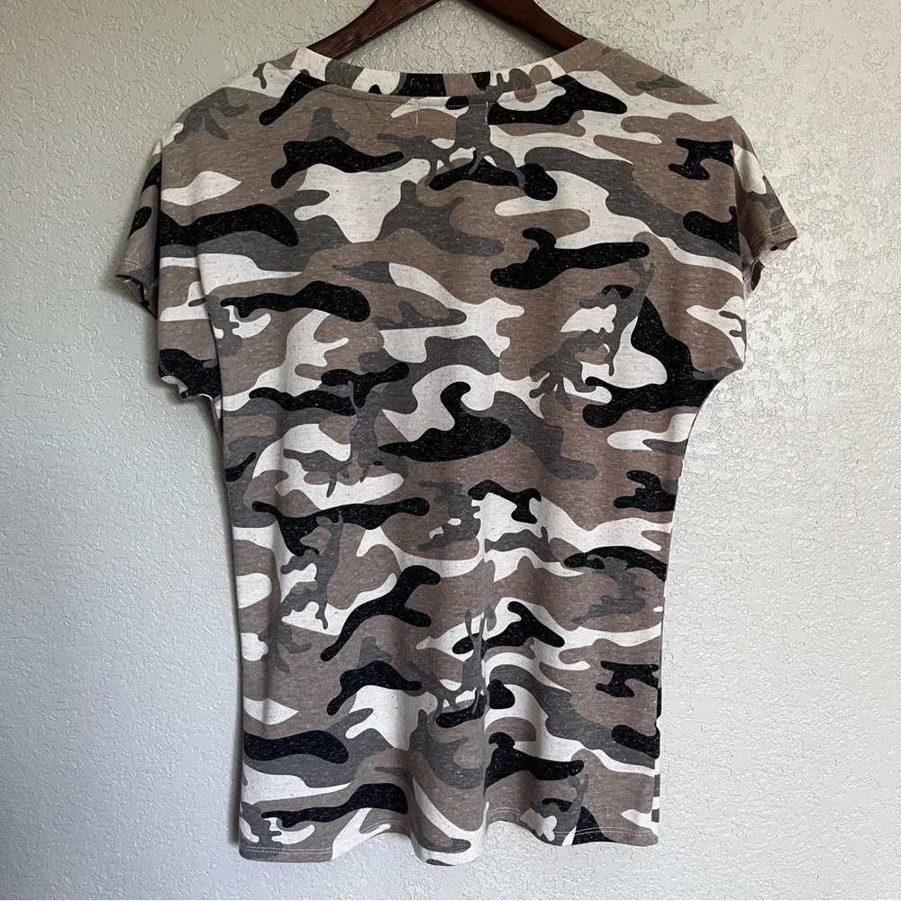 89th & Madison Camo Buttoned Short Sleeve Top Women’s Size SP
